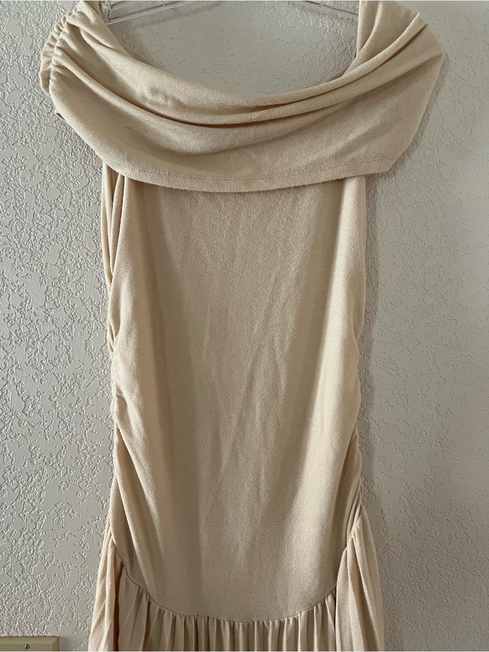 Lioness Field of Dreams Off the Shoulder Pleated Maxi Dress - Picture 5 of 10